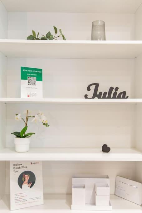 Julia Apartment *
