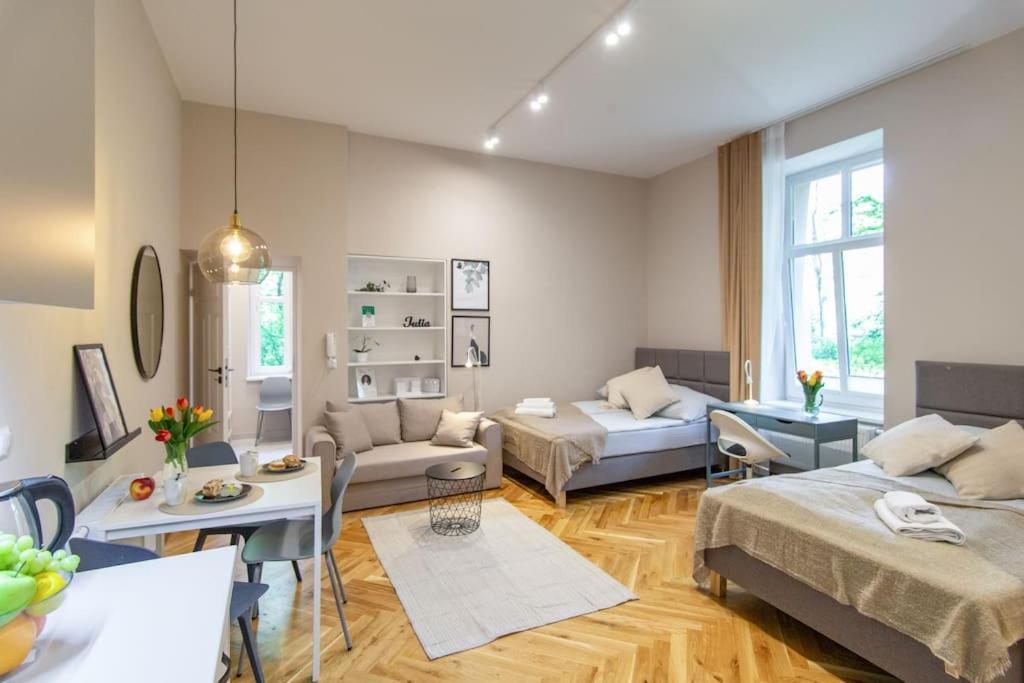 Julia Apartment